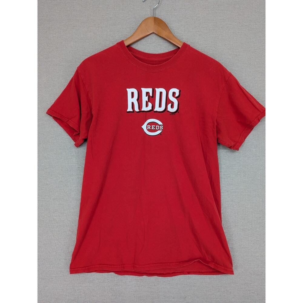 Cincinnati Reds TShirt Size Medium Genuine Merchandise -0825F143
